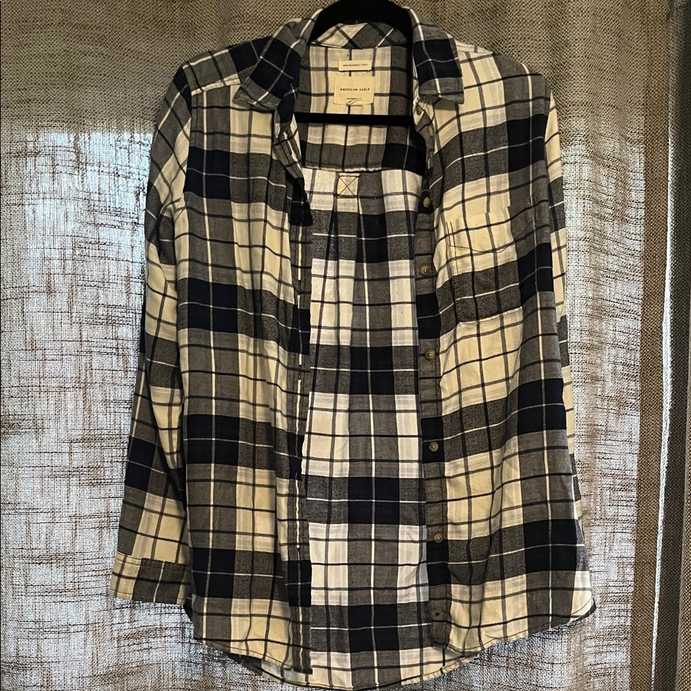 American Eagle Outfitters Navy and White Plaid Shirt